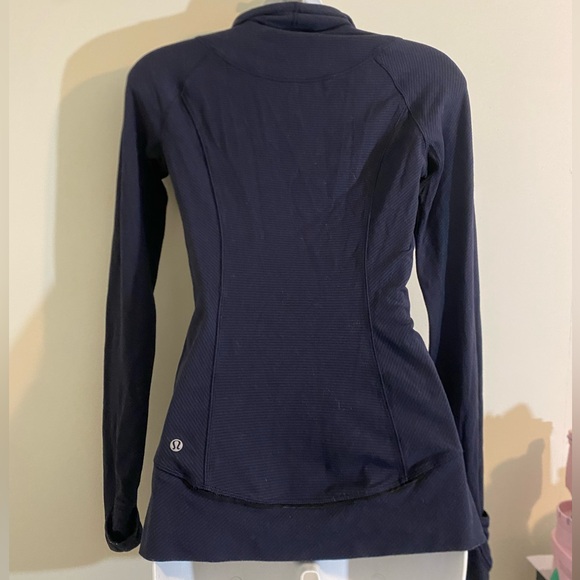 Lululemon Think Fast Pullover - Picture 2 of 8